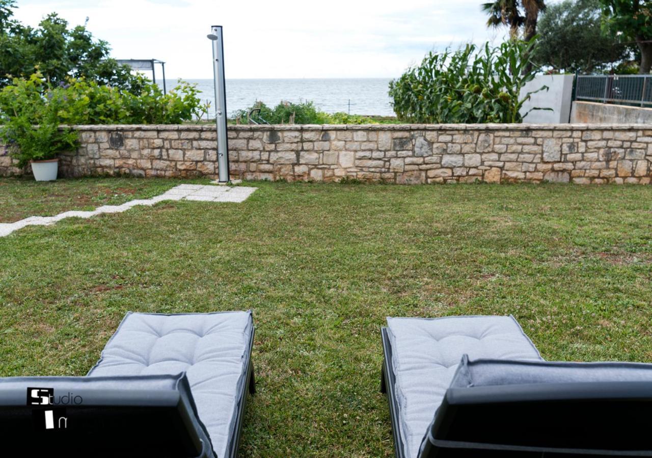 Charming Stone Cottage By The Sea 乌马格 外观 照片