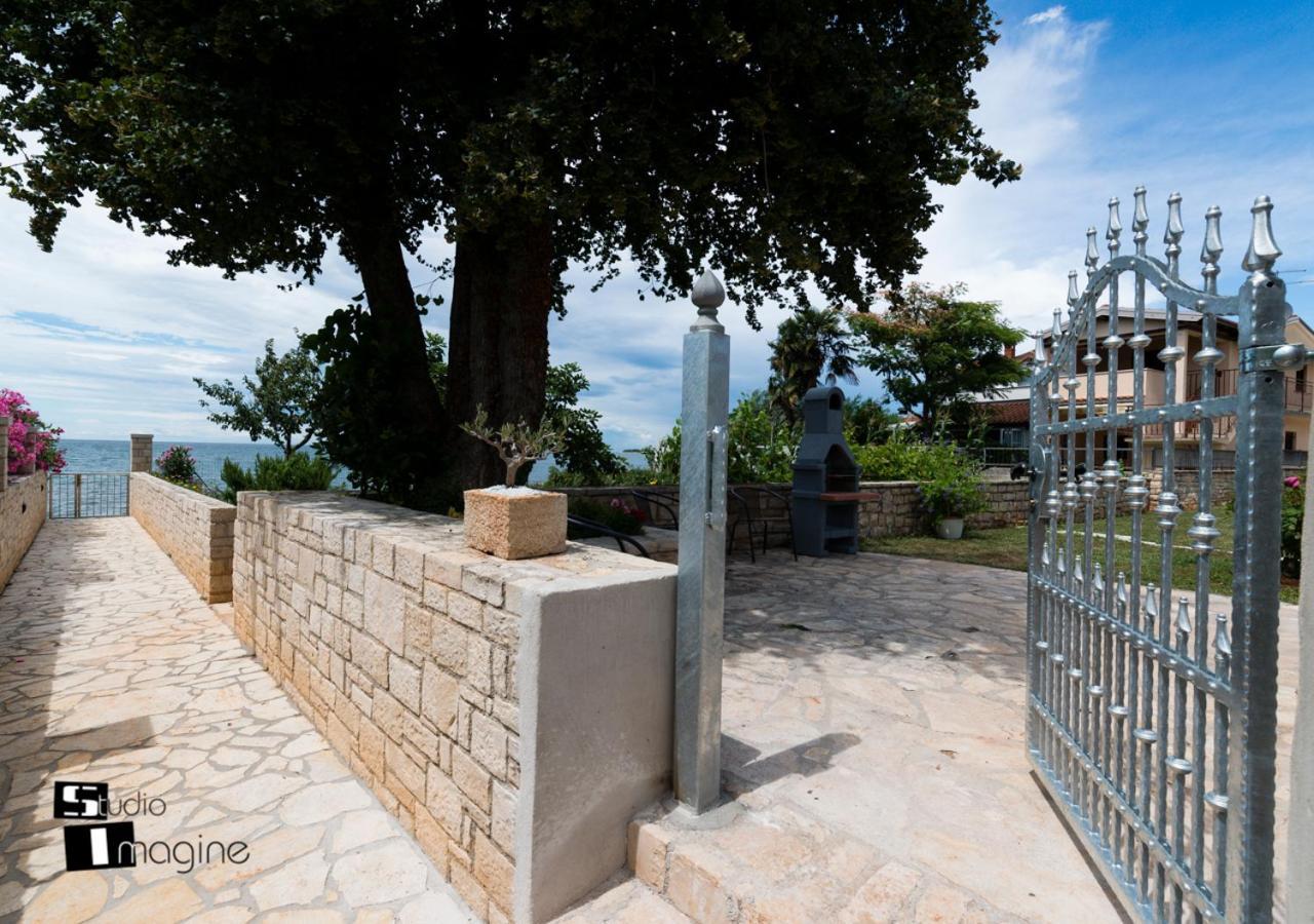 Charming Stone Cottage By The Sea 乌马格 外观 照片